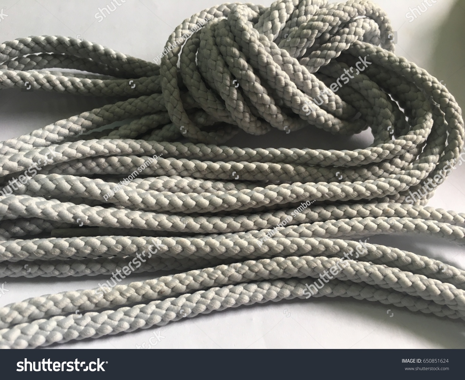 rope和tie的区别 %type和%rowtype有什么区别 