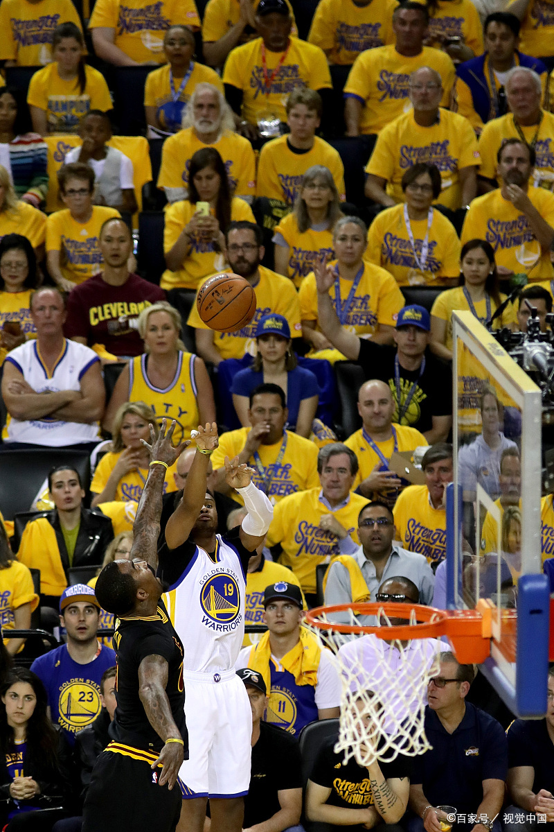 NBA传奇巨星集结赛场，引爆全场热情 nba传奇巨星集结赛场,引爆全场热情球员 
