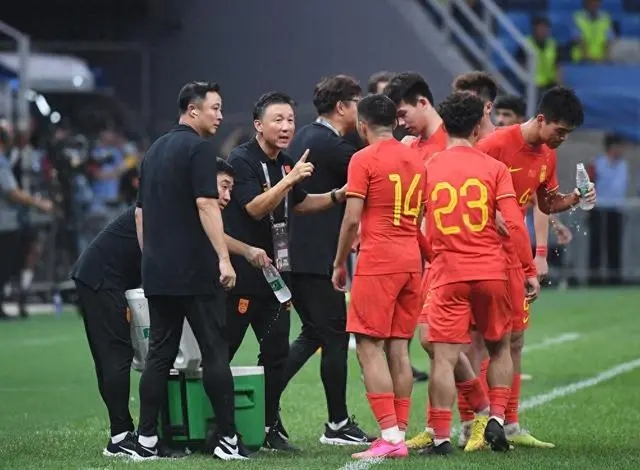 国内球队在比赛中全力以赴，不惧对手 国内球队在比赛中全力以赴,不惧对手胜利 